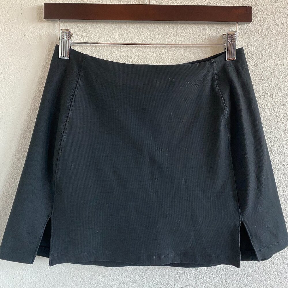 Outdoor Voices Warm Up 2.5" Skort